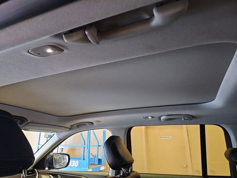 Used 2022 Jeep Grand Cherokee Limited image 25