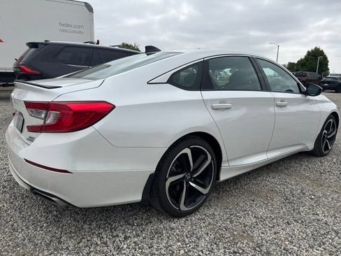 Used 2022 Honda Accord Sport image 3