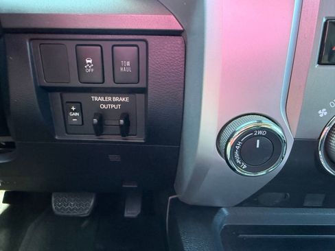 Used 2018 Toyota Tundra SR5 w/ TRD Off Road Package image 23