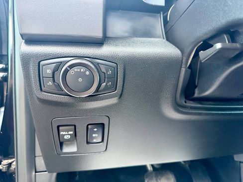 Used 2018 Ford F150 XLT w/ Equipment Group 302A Luxury AWD/4WD image 32