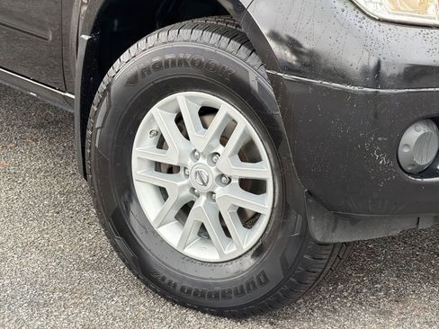 Used 2019 Nissan Frontier SV image 13