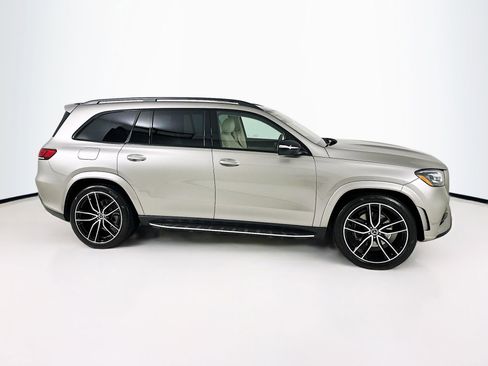 Used 2022 Mercedes-Benz GLS 450 4MATIC image 9