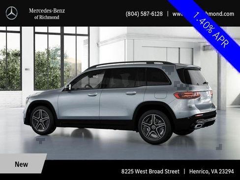 Used 2025 Mercedes-Benz GLB 250 4MATIC image 31