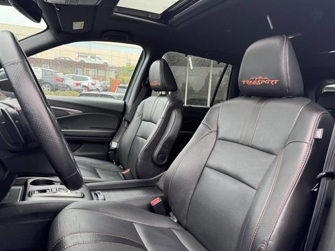 Used 2022 Honda Pilot TrailSport image 39