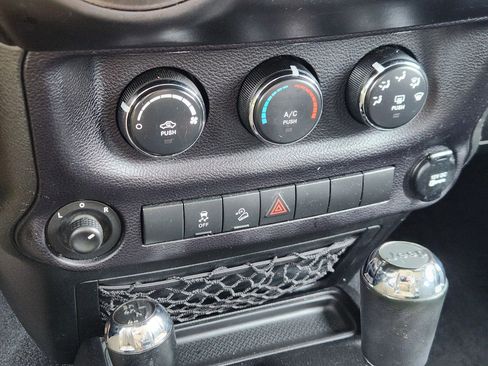 Used 2014 Jeep Wrangler Sport w/ Quick Order Package 24S image 31