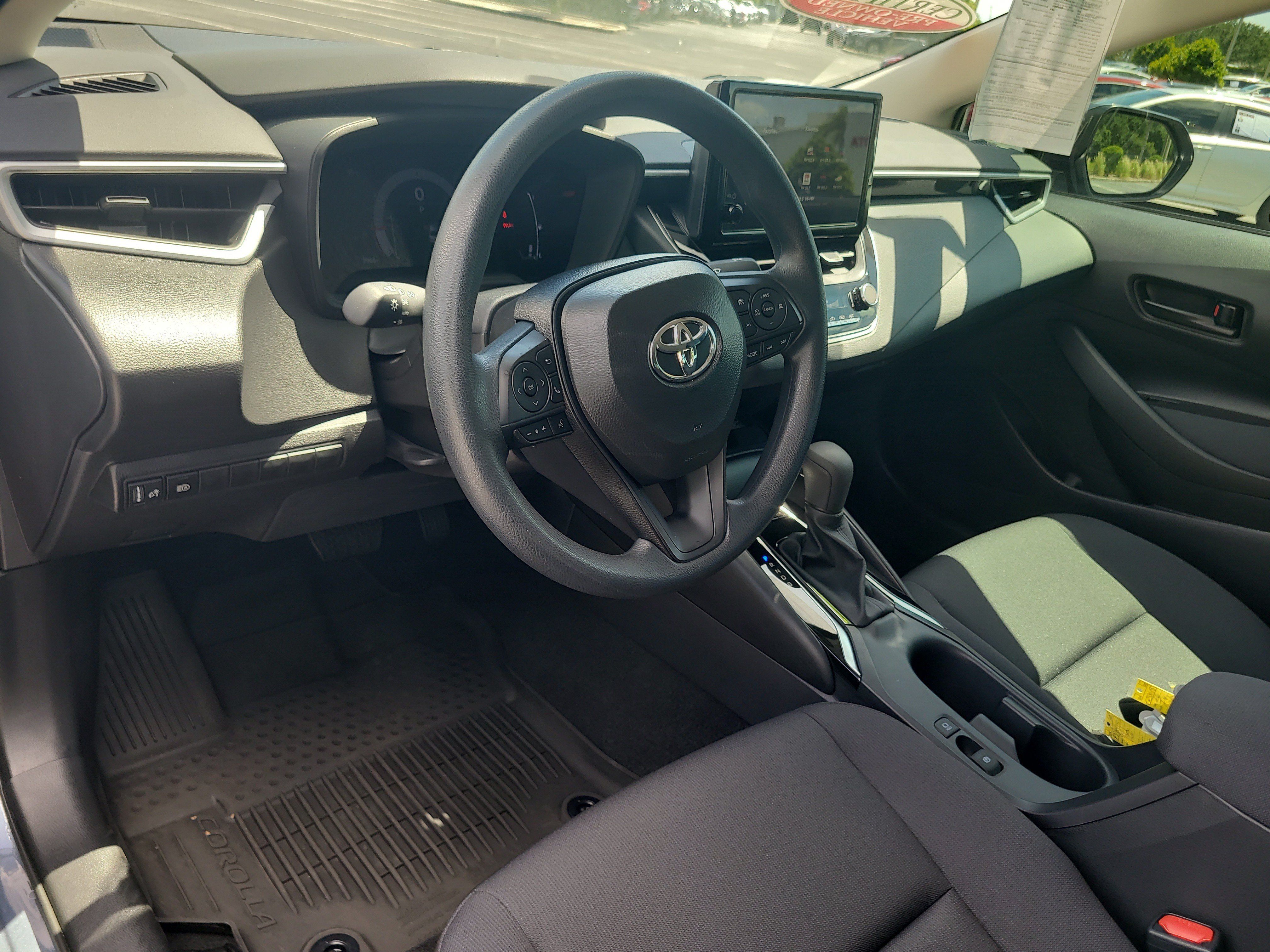 Used 2026 Toyota Corolla LE w/ LE Premium Package FWD image 18