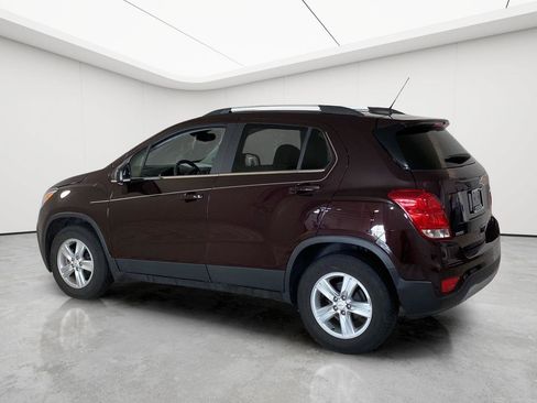 Used 2020 Chevrolet Trax LT w/ LT Convenience Package FWD image 14
