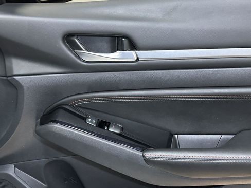 Used 2023 Nissan Altima 2.0 SR image 38