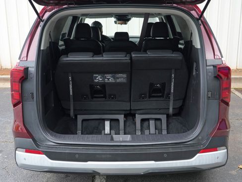 Used 2025 Kia Carnival FWD image 10