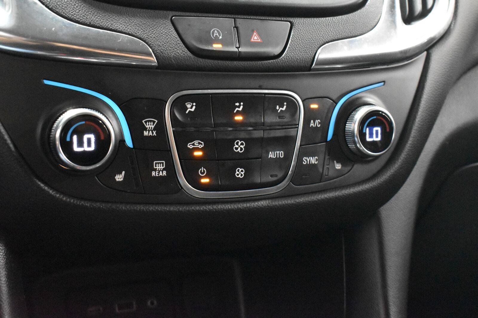 Used 2023 Chevrolet Equinox LT FWD image 16