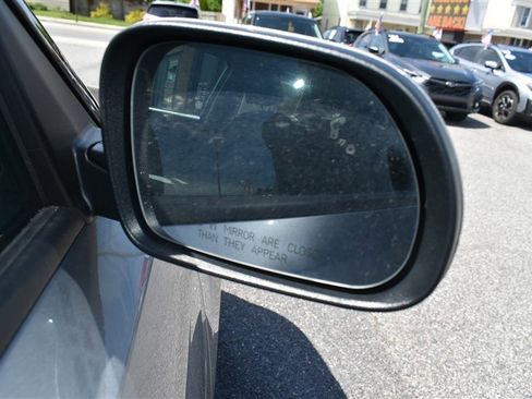 Used 2025 Kia Soul LX w/ LX Technology Package FWD image 25