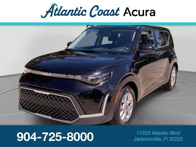 Used 2024 Kia Soul LX w/ Option Group 015 FWD image 1