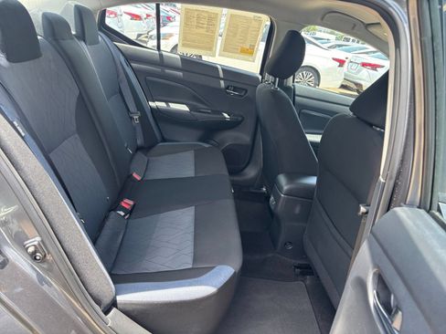 Used 2025 Nissan Versa SV FWD image 23