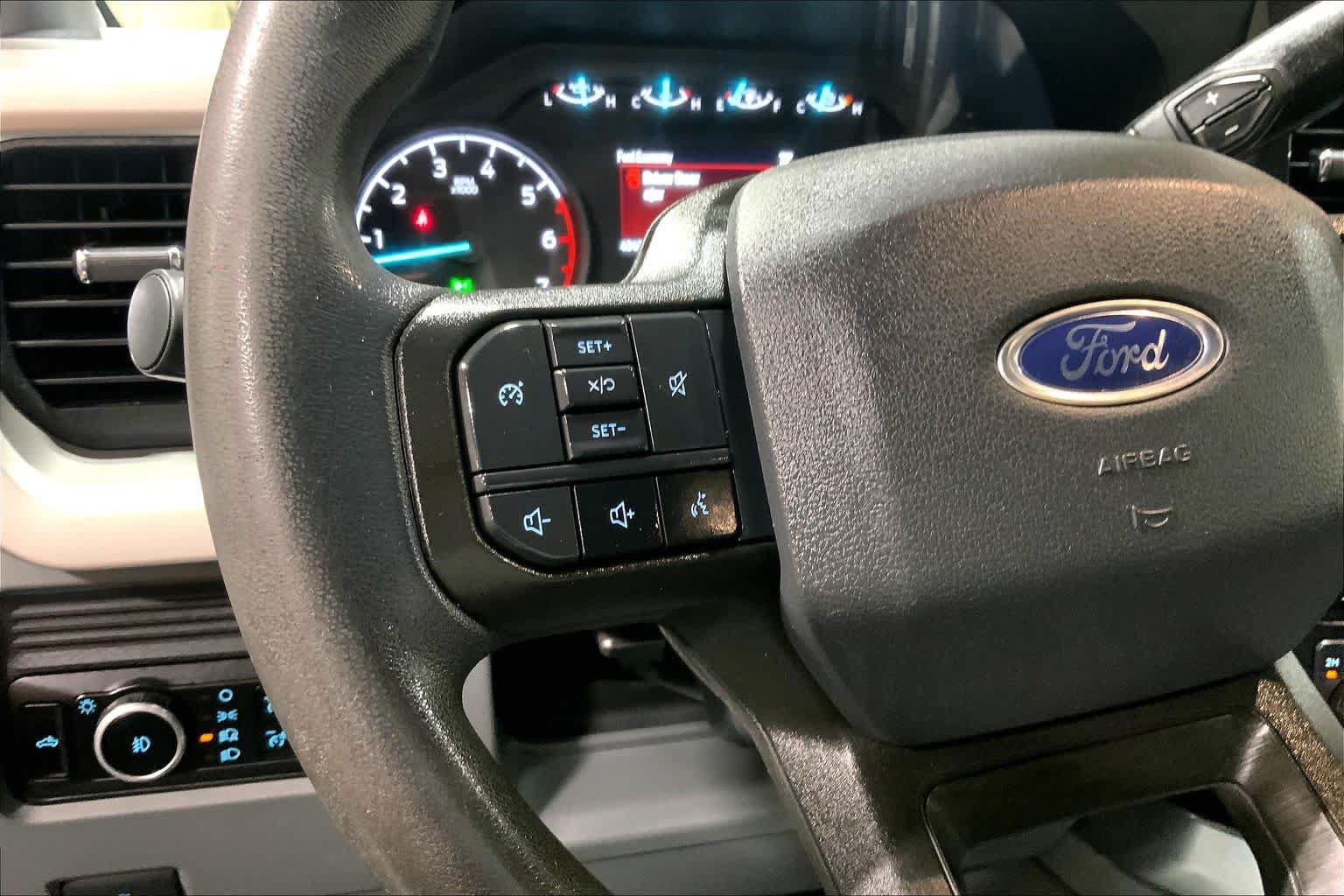 Used 2023 Ford F250 XLT w/ Snow Plow Prep Package AWD/4WD image 24