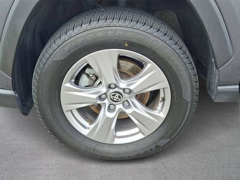 Used 2024 Toyota RAV4 XLE AWD/4WD image 7