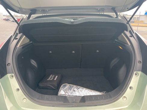 Used 2018 Nissan Leaf SV w/ SV Technology Package image 17