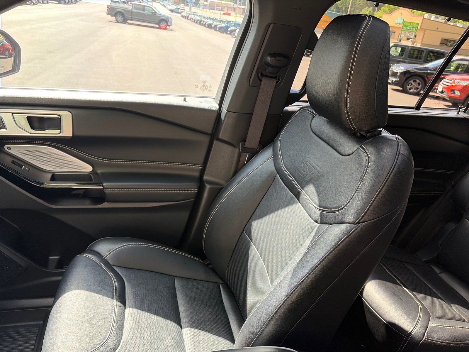 Used 2023 Ford Explorer ST w/ Technology Package AWD/4WD image 19