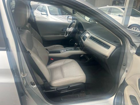 Used 2016 Honda HR-V EX-L image 4