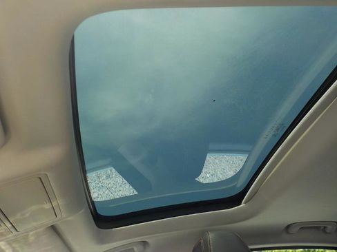 Used 2017 Jaguar XE Prestige image 17