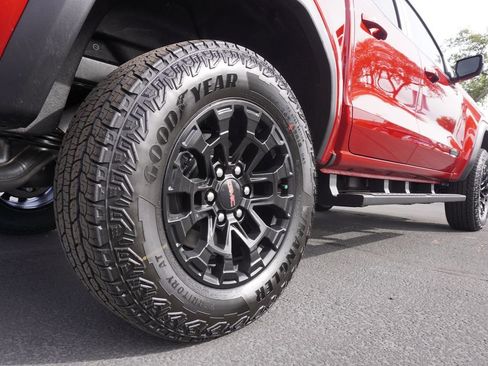 New 2026 GMC Canyon Elevation w/ Convenience Package image 6