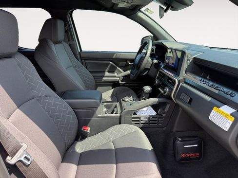 Used 2026 Toyota Tacoma SR5 AWD/4WD image 15