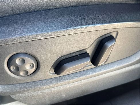 Used 2020 Audi Q5 2.0T Premium Plus w/ Premium Plus Package image 21