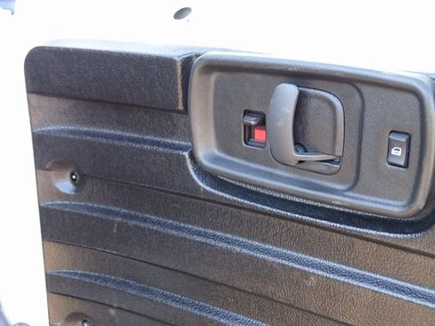 Used 2024 Chevrolet Express 2500 w/ Driver Convenience Package image 9