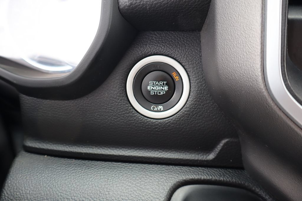 Used 2022 RAM 1500 Big Horn AWD/4WD image 12