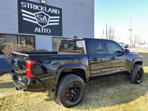 Used 2024 Toyota Tacoma SR5 image 7