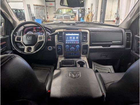 Used 2018 RAM 2500 Laramie w/ Convenience Group image 11