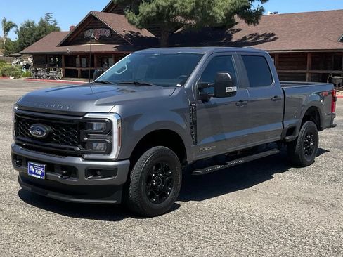 Used 2024 Ford F250 XL w/ STX Appearance Package AWD/4WD image 2