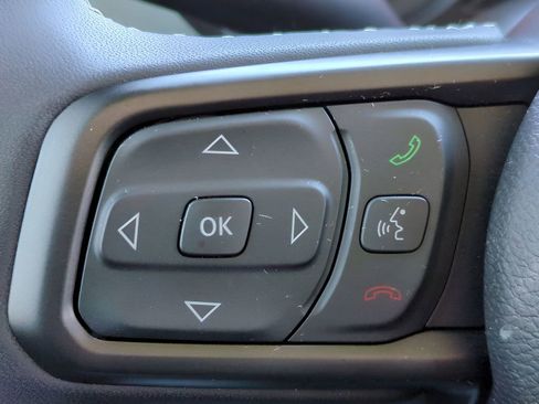 Used 2025 Jeep Wrangler Willys image 23