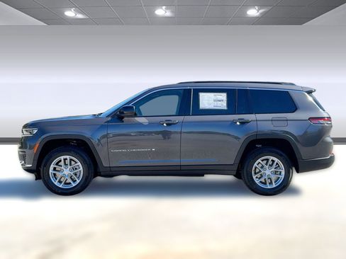 New 2025 Jeep Grand Cherokee L Laredo image 2