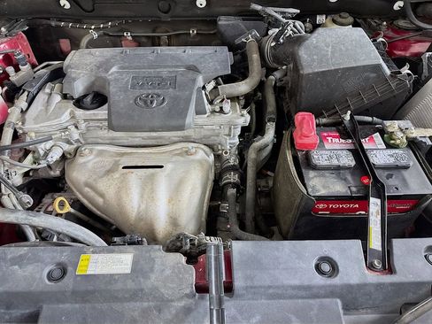 Used 2018 Toyota RAV4 XLE image 37