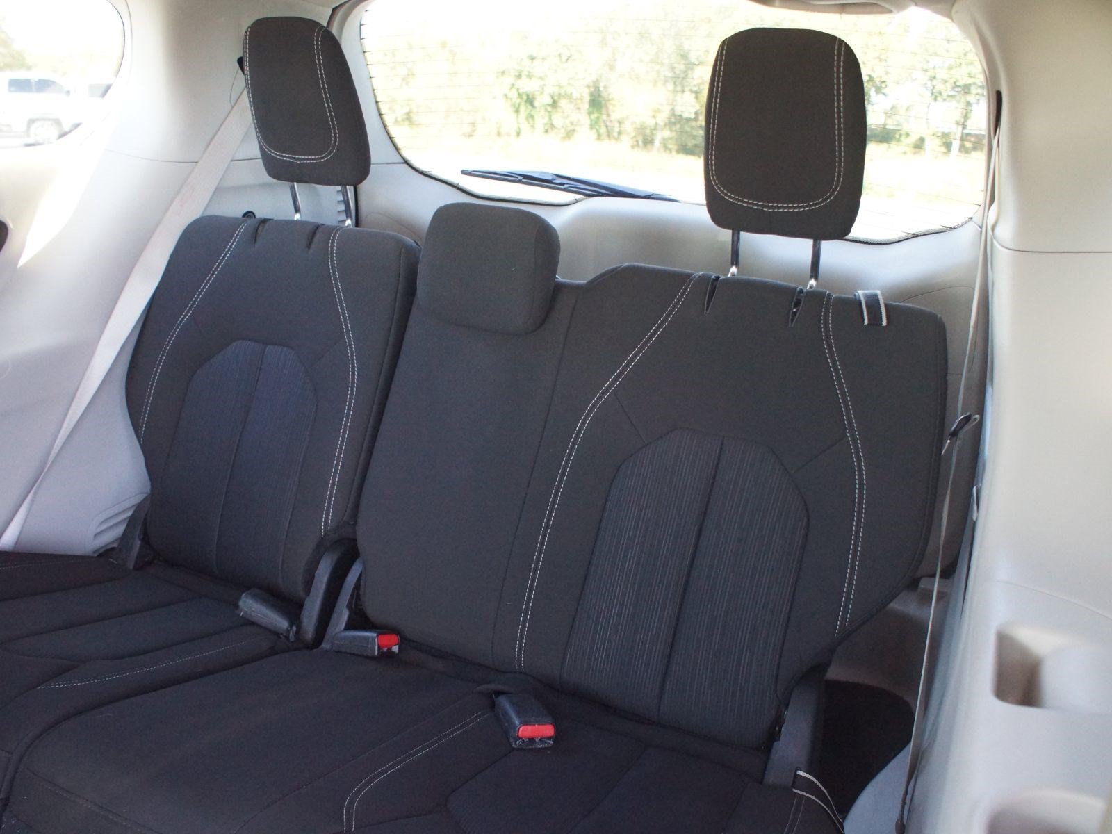 Used 2023 Chrysler Voyager LX FWD image 14