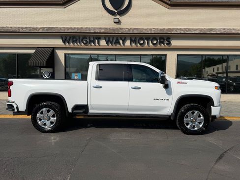 Used 2022 Chevrolet Silverado 2500 LTZ w/ Z71 Chrome Sport Edition AWD/4WD image 2