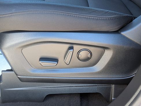 Used 2023 Ford Explorer XLT RWD image 22