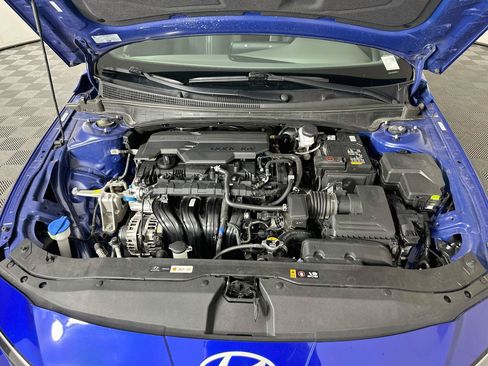 Used 2025 Hyundai Elantra SEL FWD image 33