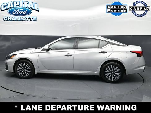 Used 2023 Nissan Altima 2.5 SV AWD/4WD image 4