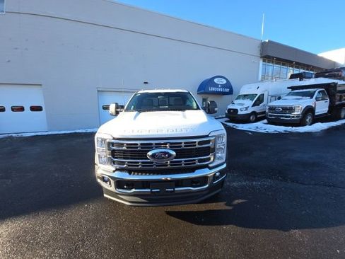 New 2026 Ford F550 4x4 Supercab Super Duty image 8