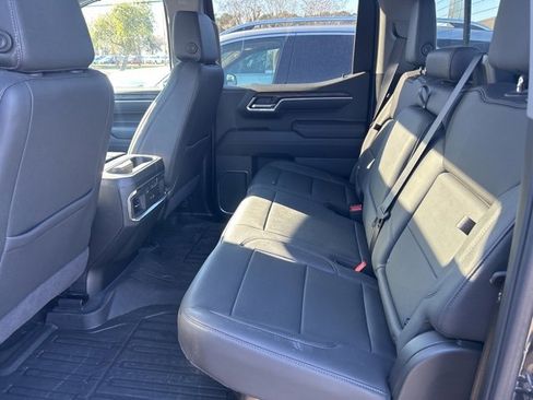 Used 2025 GMC Sierra 1500 SLT w/ SLT Premium Plus Package image 10