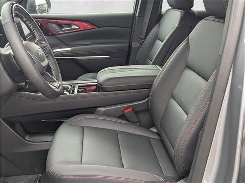 New 2026 Chevrolet Traverse Z71 w/ Enhanced Driving Package AWD/4WD image 4