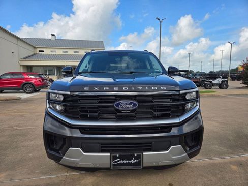 New 2026 Ford Expedition Platinum AWD/4WD image 2