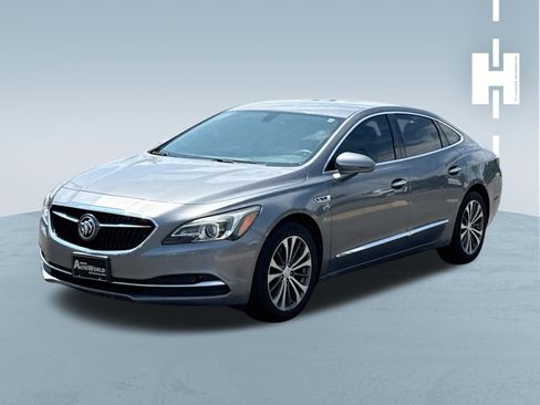 Used 2018 Buick LaCrosse Essence FWD image 3