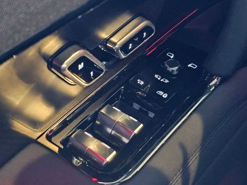 New 2025 Land Rover Range Rover Sport SV Edition Two image 30