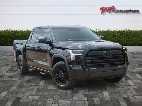 Used 2025 Toyota Tundra SR5 w/ SR5 Convenience Package RWD image 6