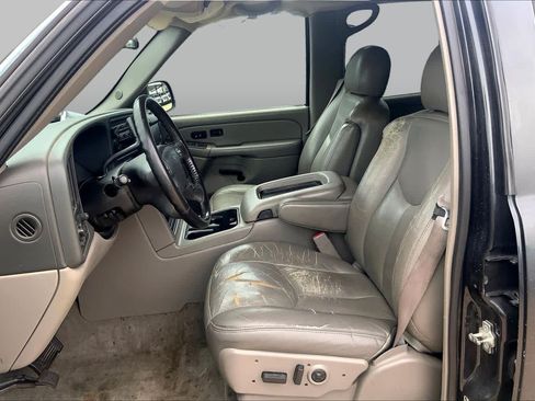Used 2005 Chevrolet Tahoe LT w/ LT Preferred Equipment Group RWD image 7