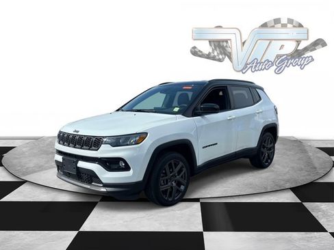Used 2026 Jeep Compass Limited AWD/4WD image 2