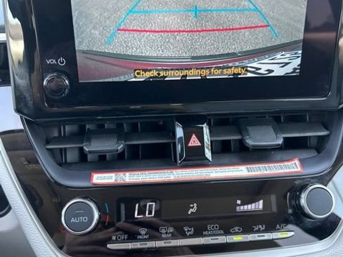 Used 2026 Toyota Corolla Cross LE w/ Moonroof Package FWD image 12