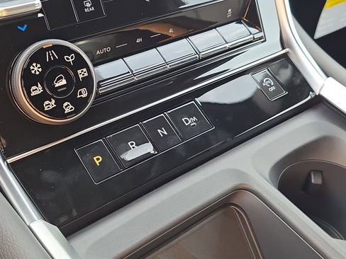 New 2026 Nissan Armada SL w/ Captain's Chari Seat Package image 29